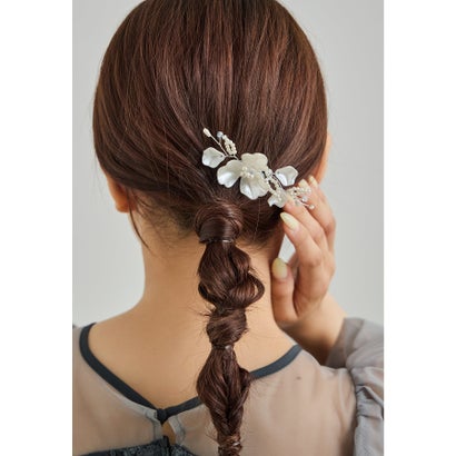 パールペタルコーム ヘアアクセサリー ゴールド シルバー 結婚式 二次会 成人式 同窓会 お呼ばれ オケージョン ウェディング 浴衣 着物 髪飾り （シルバー）｜詳細画像