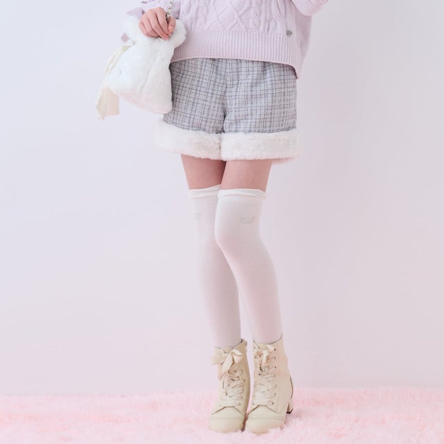 ふわふわフェイクファー付きラメツイードショートパンツ （ライト グレー）