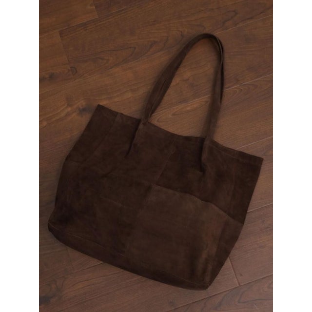 THIN LEATHER SUEDE WIDE TOTE BAG （ダークブラウン）