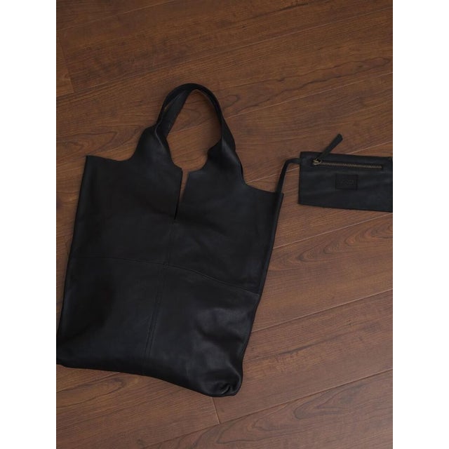 THIN LEATHER SMOOTH TOTE BAG （ブラック）