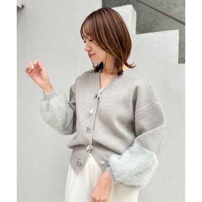 TORRAZZO DONNA 別注 パール×メタル釦袖ファーカーディガン （オフホワイト）｜詳細画像