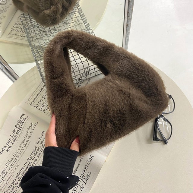 ファーハンドバッグ （ブラウン）