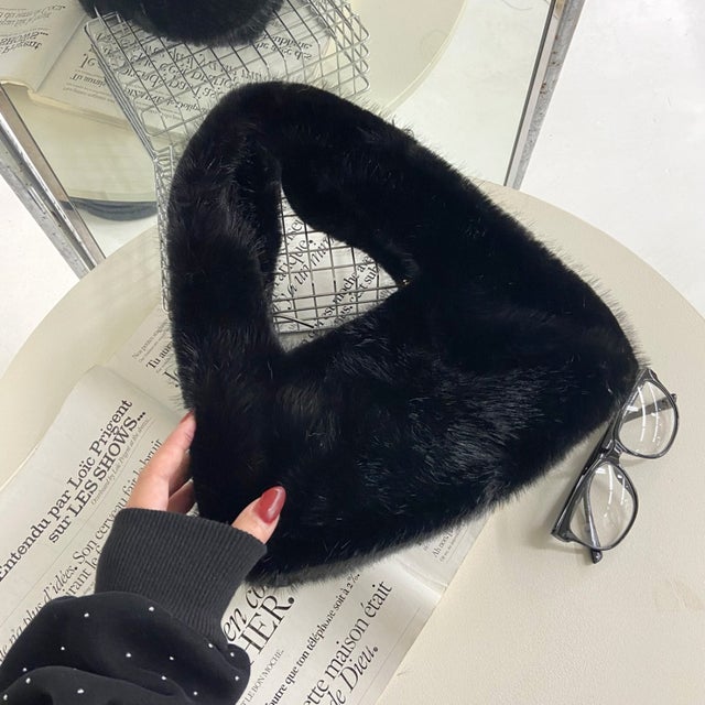 ファーハンドバッグ （ブラック）