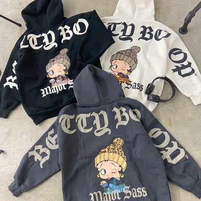 BETTYBOOPバックロゴパーカー （ブラック）｜詳細画像
