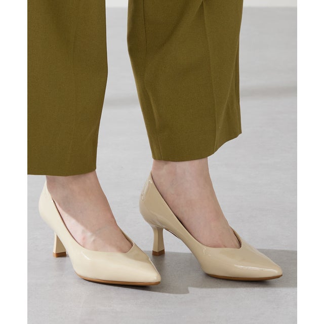 【跳べるパンプス】ポインテッドトゥVカットヒールパンプス/R-3223 （BEIGE）