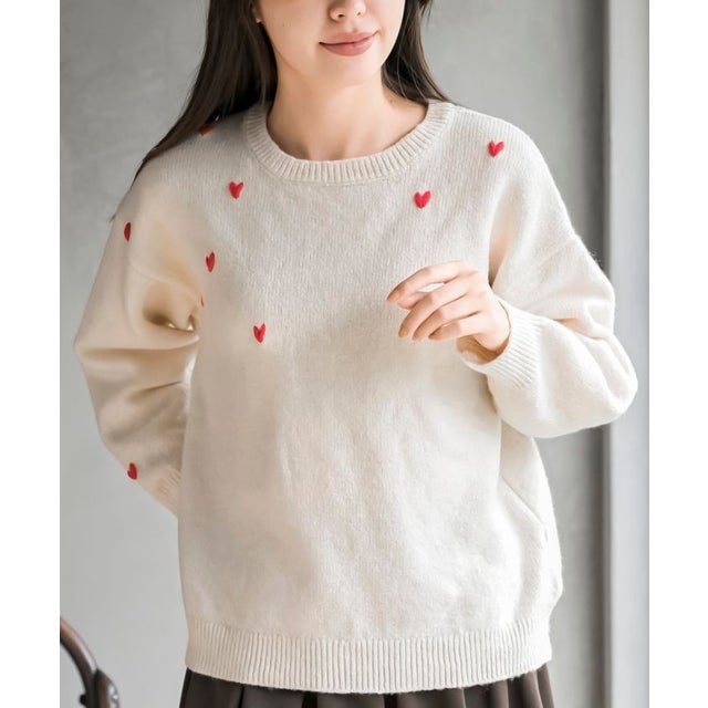 ハート刺繍ニットプルオーバー （アイボリー）