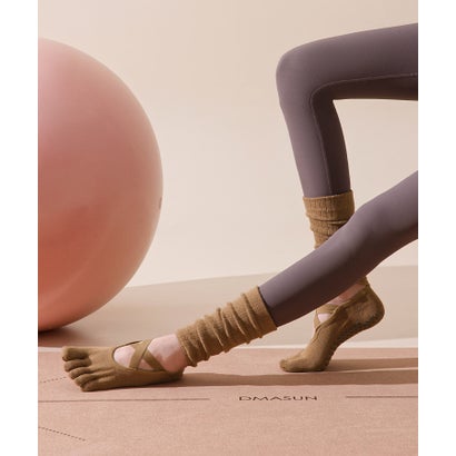 オシャレボ OSYAREVO 【ネット限定】ヨガ ピラティス ソックス 靴下 5本指 レッグウォーマー付き yoga （キャメル）｜詳細画像