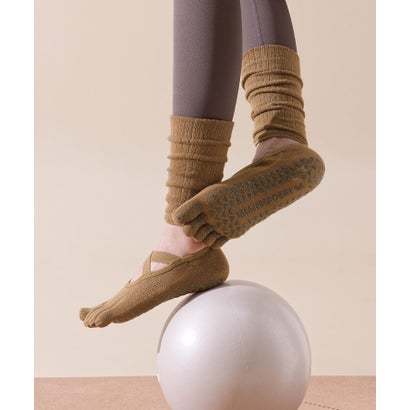 オシャレボ OSYAREVO 【ネット限定】ヨガ ピラティス ソックス 靴下 5本指 レッグウォーマー付き yoga （キャメル）｜詳細画像