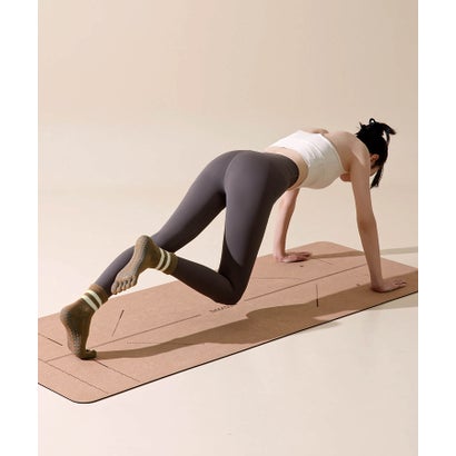 オシャレボ OSYAREVO 【ネット限定】ヨガ ピラティス ソックス 靴下 5本指 アンクレット yoga （キャメル）｜詳細画像