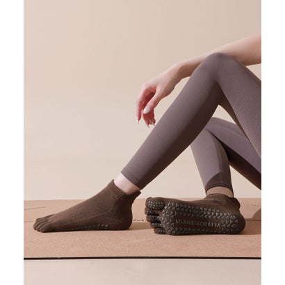 オシャレボ OSYAREVO 【ネット限定】ヨガ ピラティス ソックス 靴下 くるぶし クロスバンド yoga （ブラウン）｜詳細画像