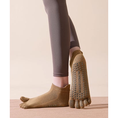 オシャレボ OSYAREVO 【ネット限定】ヨガ ピラティス ソックス 靴下 くるぶし クロスバンド yoga （キャメル）｜詳細画像