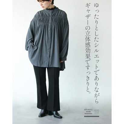 チュニック美しいギャザーで魅せる。大人のこなれチュニックブラウス （チャコールグレー）｜詳細画像
