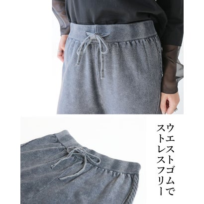 サイドラインで脚長魅せ。デニムライクな柄編みニットパンツ （グレー）｜詳細画像
