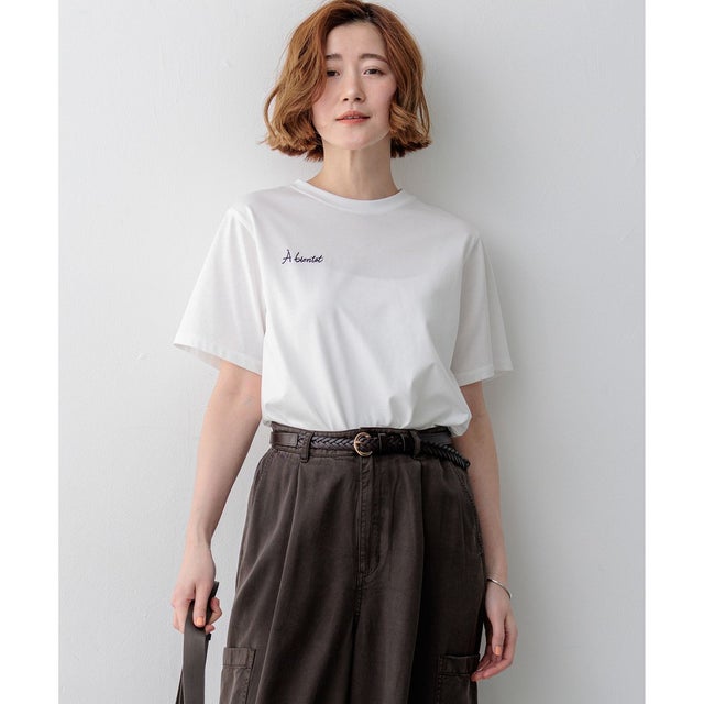 【Oggi掲載】バック刺繍 メッセージロゴ Tシャツ （ホワイト系）