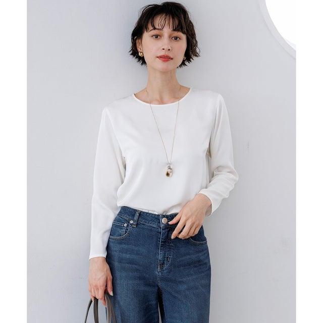 サテン ロングスリーブ Tシャツ （アイボリー系）