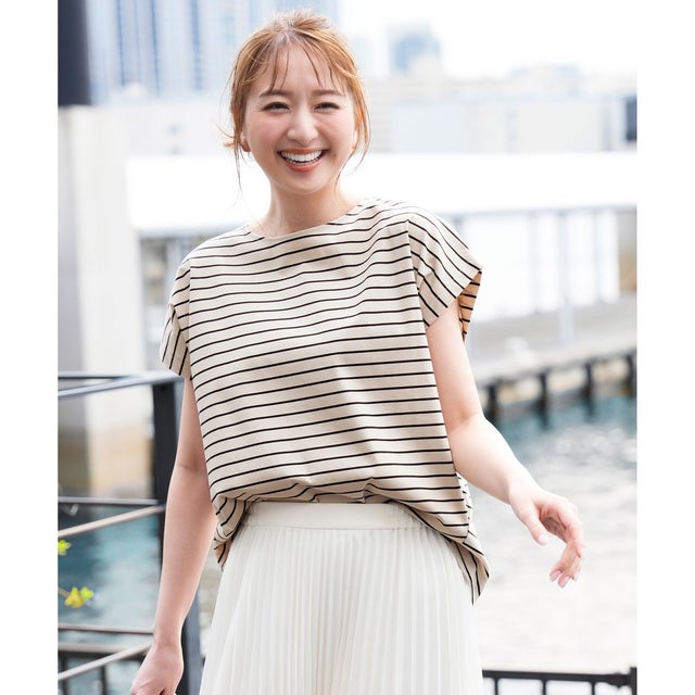 【シルクタッチさら魅せTシャツ】後ろコクーン プルオーバー （ライトベージュ×ブラウン）