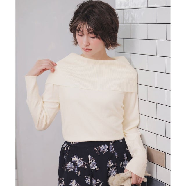 【WEB・一部店舗限定】オフショルダー ニット （アイボリー）