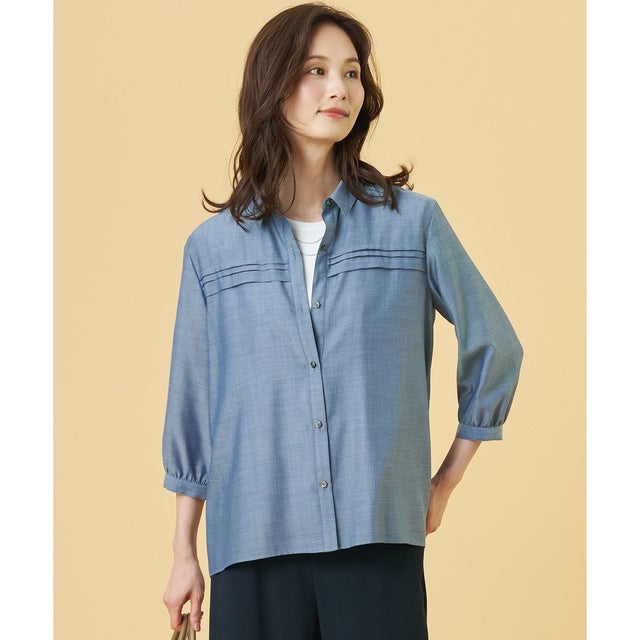 【シーンレスに活躍】ウォッシャブルキュプラツイル タックデザイン ブラウス （ブルーシャンブレー系）