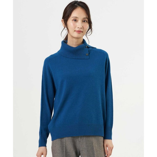 【人気素材・WEB限定カラーあり】CASHMERE BLEND 襟付き ニット （ブルー系）