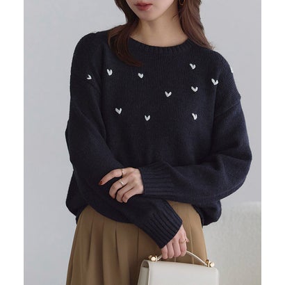 ハート刺繍ニット （チャコール×ブラック）｜詳細画像