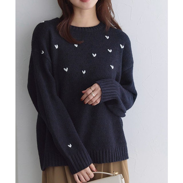 ハート刺繍ニット （ダークネイビー×オフホワイト）