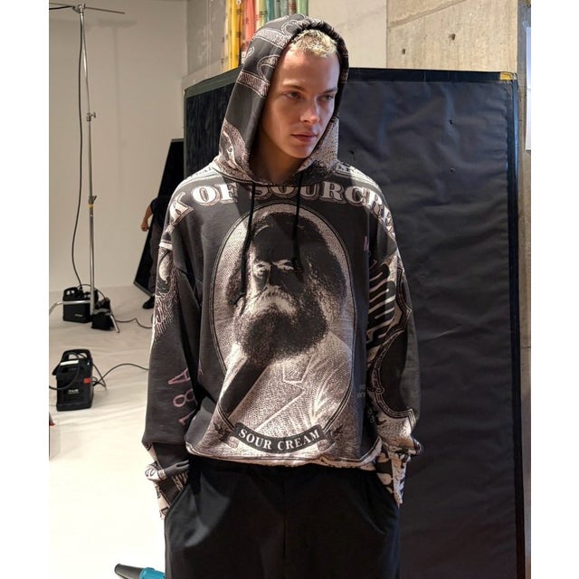 【WHO'S WHO gallery】マルクス紙幣パーカー （black）