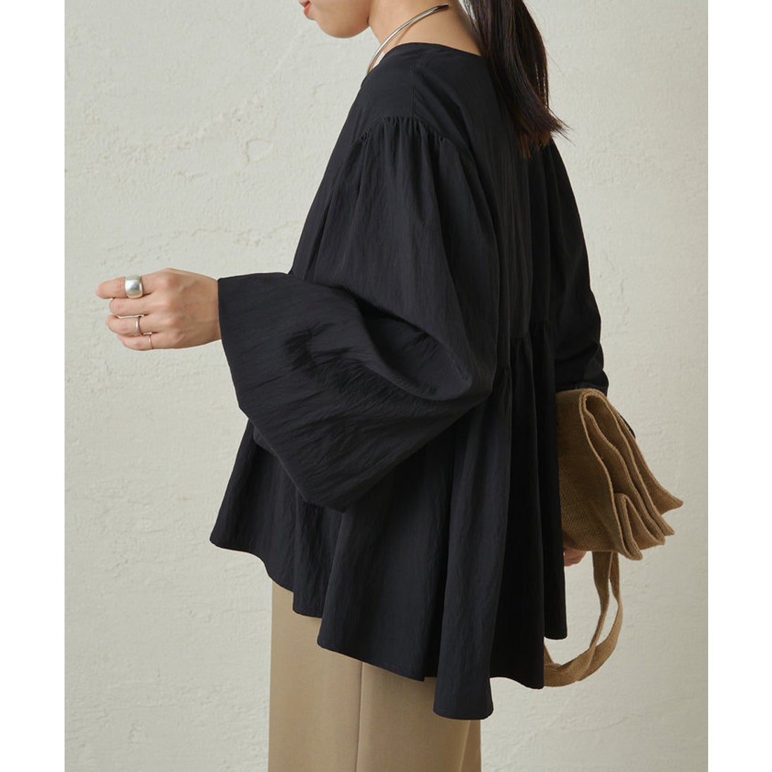 パル PAL 【Loungedress】ラウンドVブラウス （black） - ファッション
