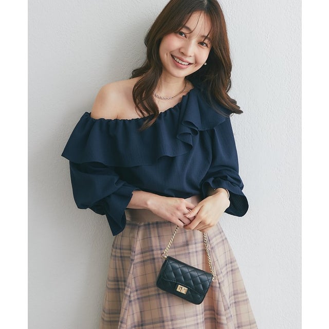 【La boutique BonBon】アシメワンショルブラウス （navy）