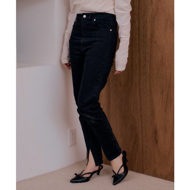 【Chico】スリットスリムスキニーデニムパンツ （black）
