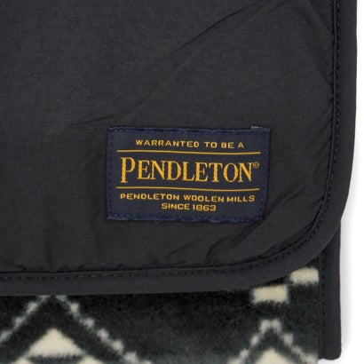 ペンドルトン PENDLETON マフラー メンズ レディース ブランド 秋冬 秋 冬 防寒 暖かい おしゃれ 幾何学模様 フリース フリース素材 軽量 ポケット FLEECE MUFFLER PDT-000-263009 （ブラック）｜詳細画像