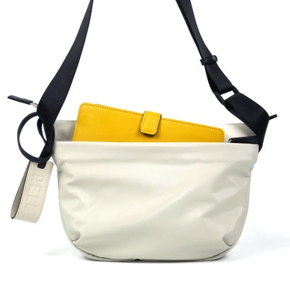 ペレボルサ PELLE BORSA 「チアーズ」ショルダーバッグ （アイボリー）日本製｜詳細画像