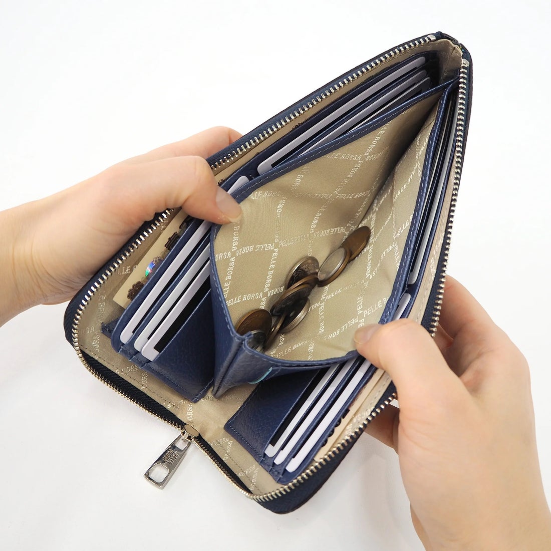 【美品】PELLE BORSA 長財布 L字ファスナー 本革 牛革 日本製 人気 ペレボルサ PELLE BORSA L字ファスナー長財布 （グレー