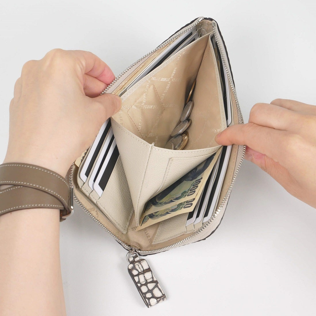 ペレボルサ PELLE BORSA L字ファスナー長財布 （アイボリー 