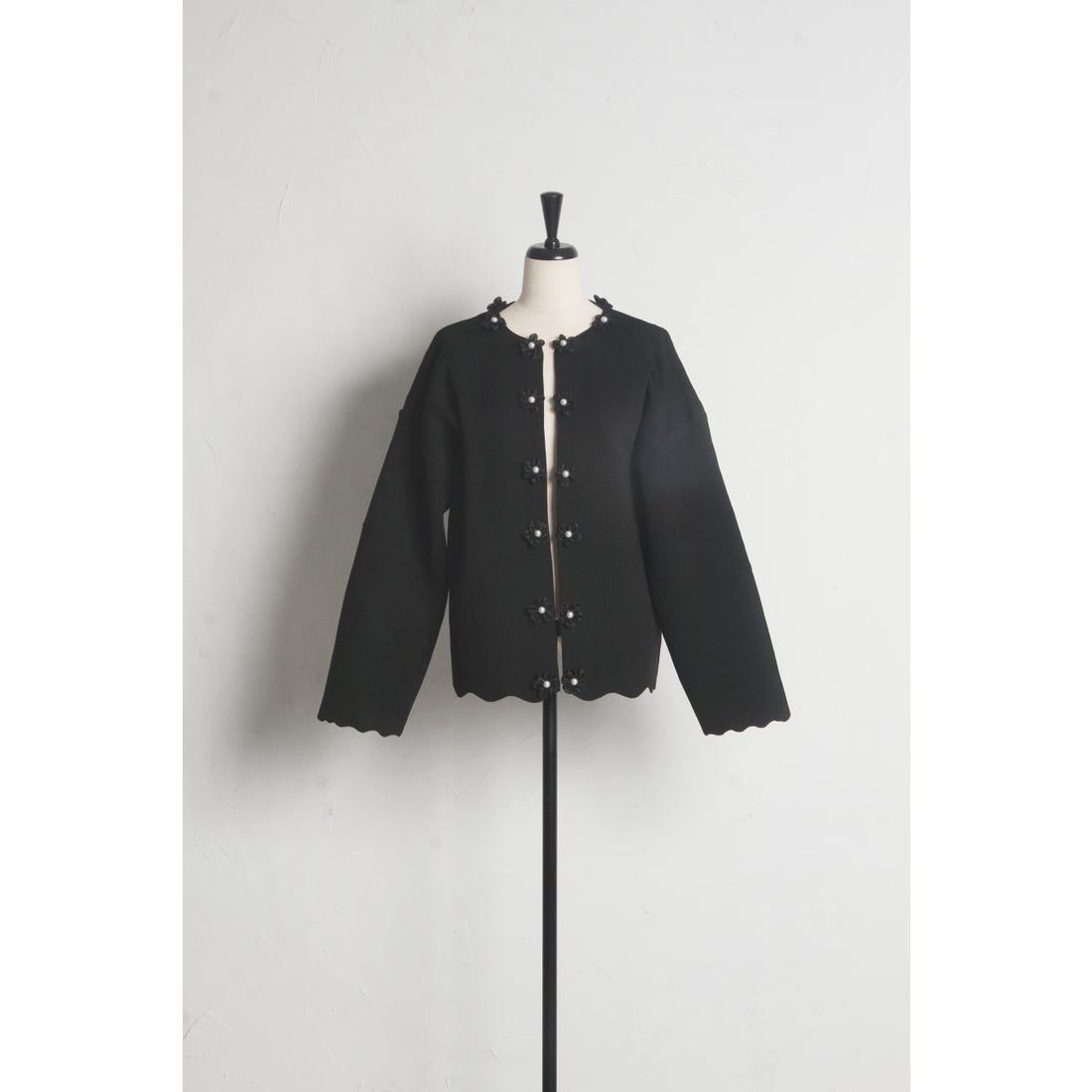 トッコクローゼット tocco closet 立体フラワーモチーフ付きスカラップ 