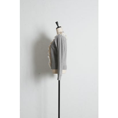 トッコクローゼット tocco closet パール釦ラッフルフリル配色ニットカーディガン｜詳細画像