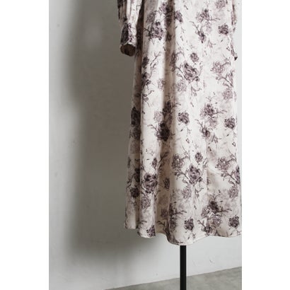 トッコクローゼット tocco closet アンティークフラワーマットサテンワンピース｜詳細画像
