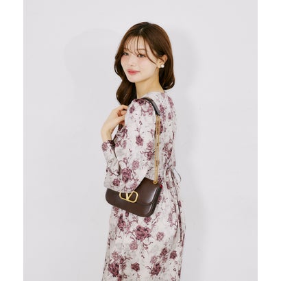 トッコクローゼット tocco closet アンティークフラワーマットサテンワンピース｜詳細画像