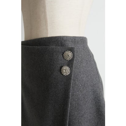 トッコクローゼット tocco closet ビジューボタン付きレーストリムラップミニスカート｜詳細画像