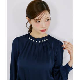 パール付きタック入りブラウス