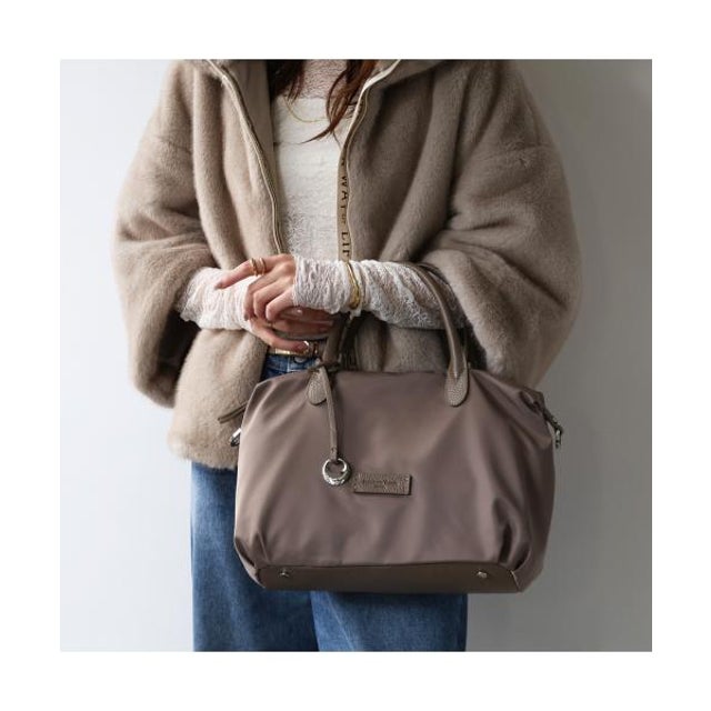 ショルダーバッグ Giudecca Y27727 （TAUPE/ライトブラウン）