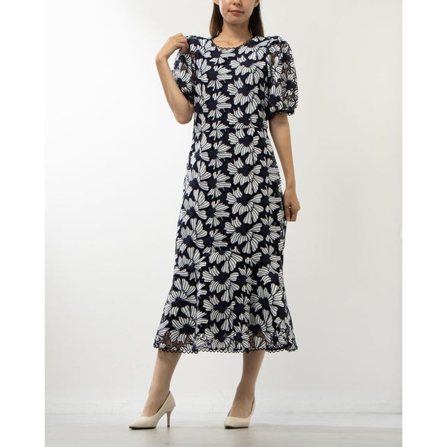 
                    CAITLYN LACE DRESS （Navy Ivory）