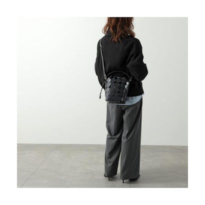 PIERRE HARDY ハンドバッグ BULLES ビュル VV07 （NAVY-BLACK）｜詳細画像
