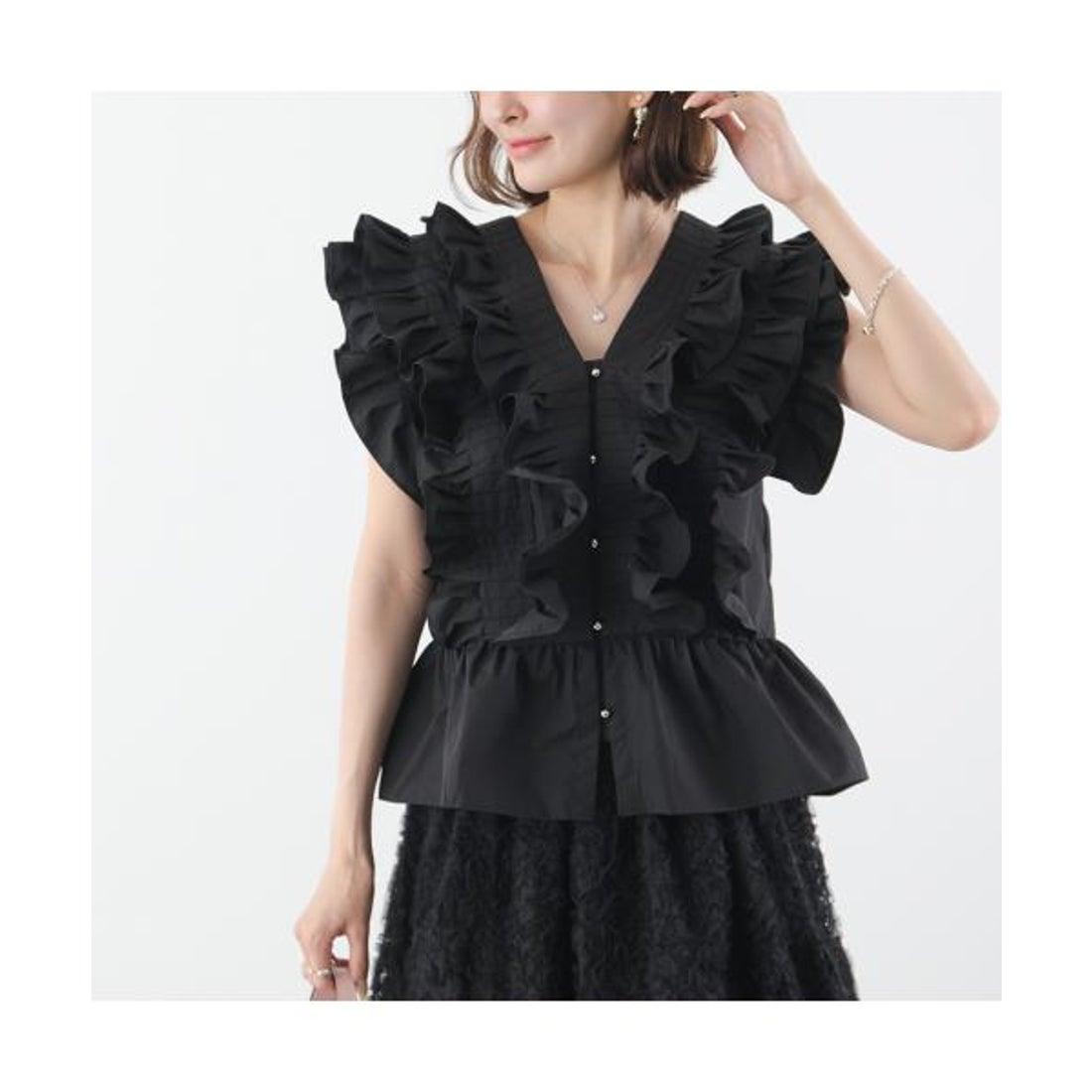 PICCIN（ピッチン）ラッフルフリルブラウス 906320 Vネック （91/ブラック） 6,158円