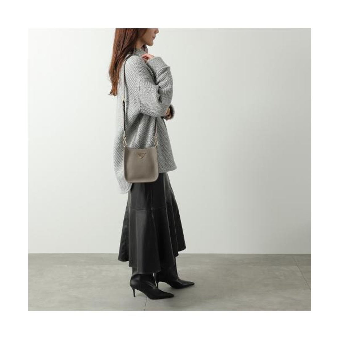 プラダ PRADA PRADA ショルダーバッグ 1BH191 2DKV レザー メタルロゴ
