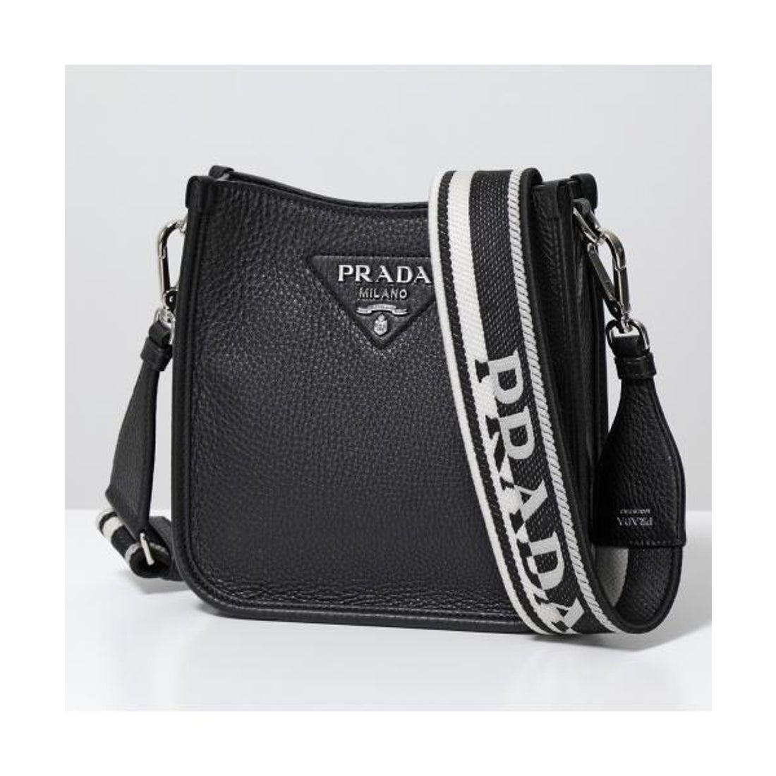 プラダ PRADA PRADA ショルダーバッグ 1BH191 2DKV レザー メタルロゴ