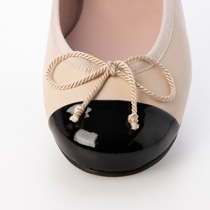 プリティ・バレリーナ Pretty Ballerinas ROSARIO patent-leather（ロザリオ パテント-レザー）バレエシューズ （NEGRO-ROSATO）｜詳細画像