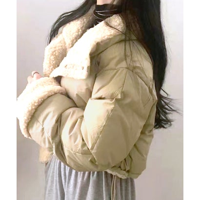 ボアジャケット リバーシブル 2WAY ショート丈 ダウン ファイバー 中綿 ショートブルゾン コート ジャケット アウター 長袖 無地 ホワイト ベージュ ブラック フリーサイズ 秋 秋服 冬 冬服 （ベージュ）｜詳細画像