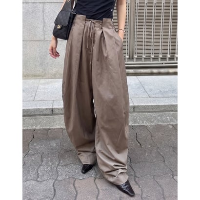 タックベルトループコクーンワイドパンツ （グレージュ）｜詳細画像