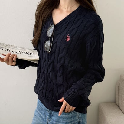 ジーラ GeeRA 【U.S. POLO ASSN.】Vネックケーブルニット （ネイビー）｜詳細画像
