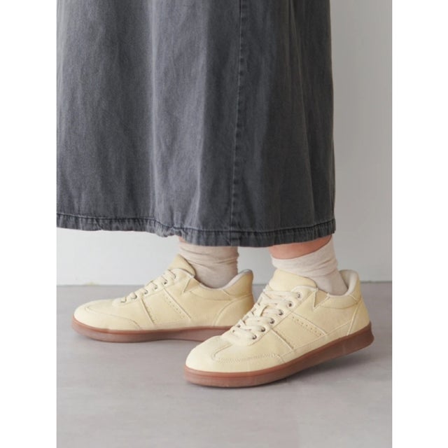 【la farfa SHOES/ラ・ファーファシューズ】スエードハンズフリースニーカー （クリーム）